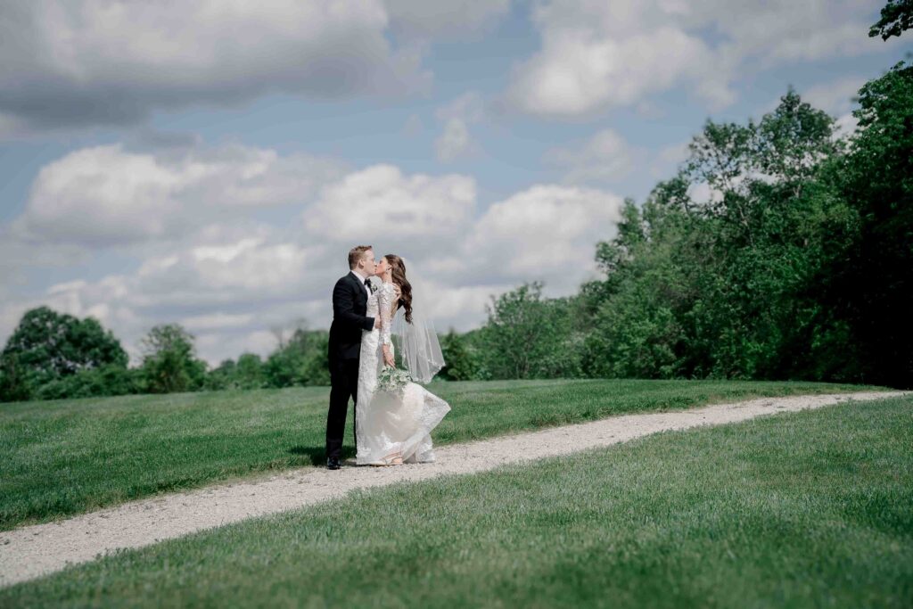 Cedar Bay Farm Wedding Photography Linen Elm Photography Cincinnati Wedding Photographer 1 1 | Cincinnati Wedding Photographer | Linen &Amp; Elm Photography | Cincinnati Wedding Photographer | Fine Art Photography | Documentary Style