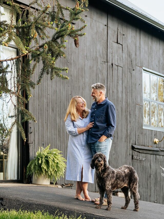 Woodalls In Front Of Cedar Bay Farm | Cincinnati Wedding Photographer | Linen &Amp; Elm Photography | Cincinnati Wedding Photographer | Fine Art Photography | Documentary Style